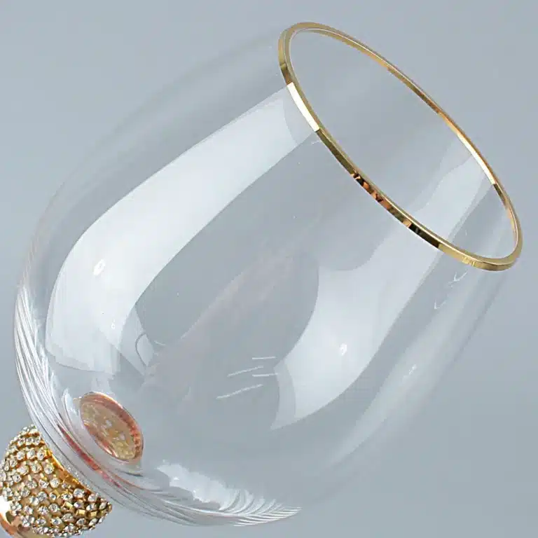 Verre à vin liseré or et pied strass 3