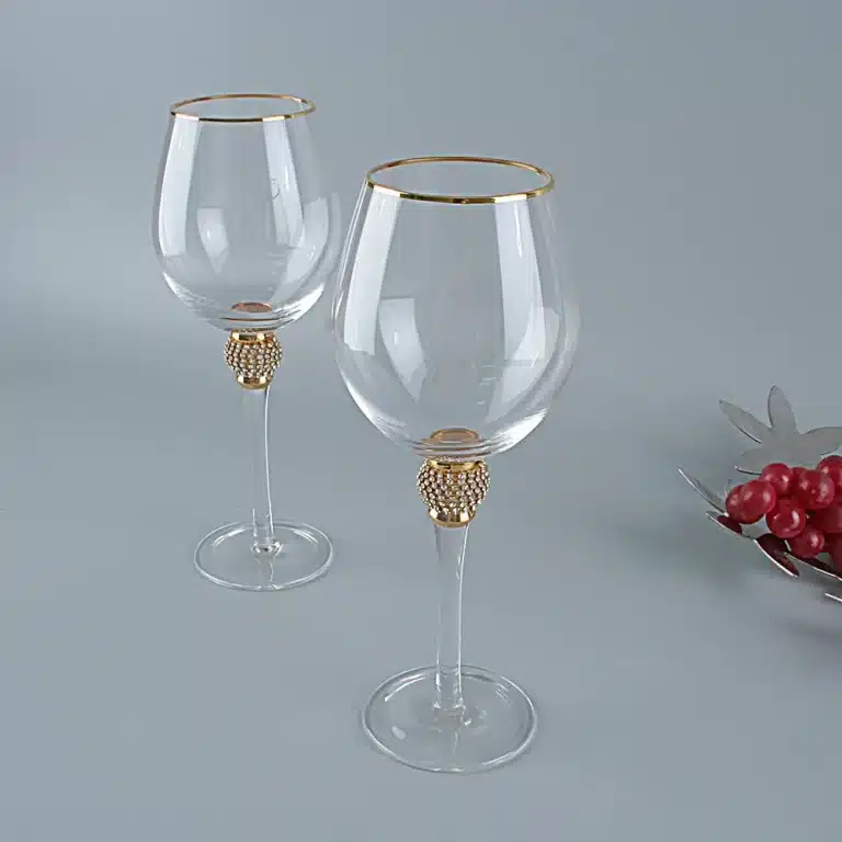 Verre à vin liseré or et pied strass 7