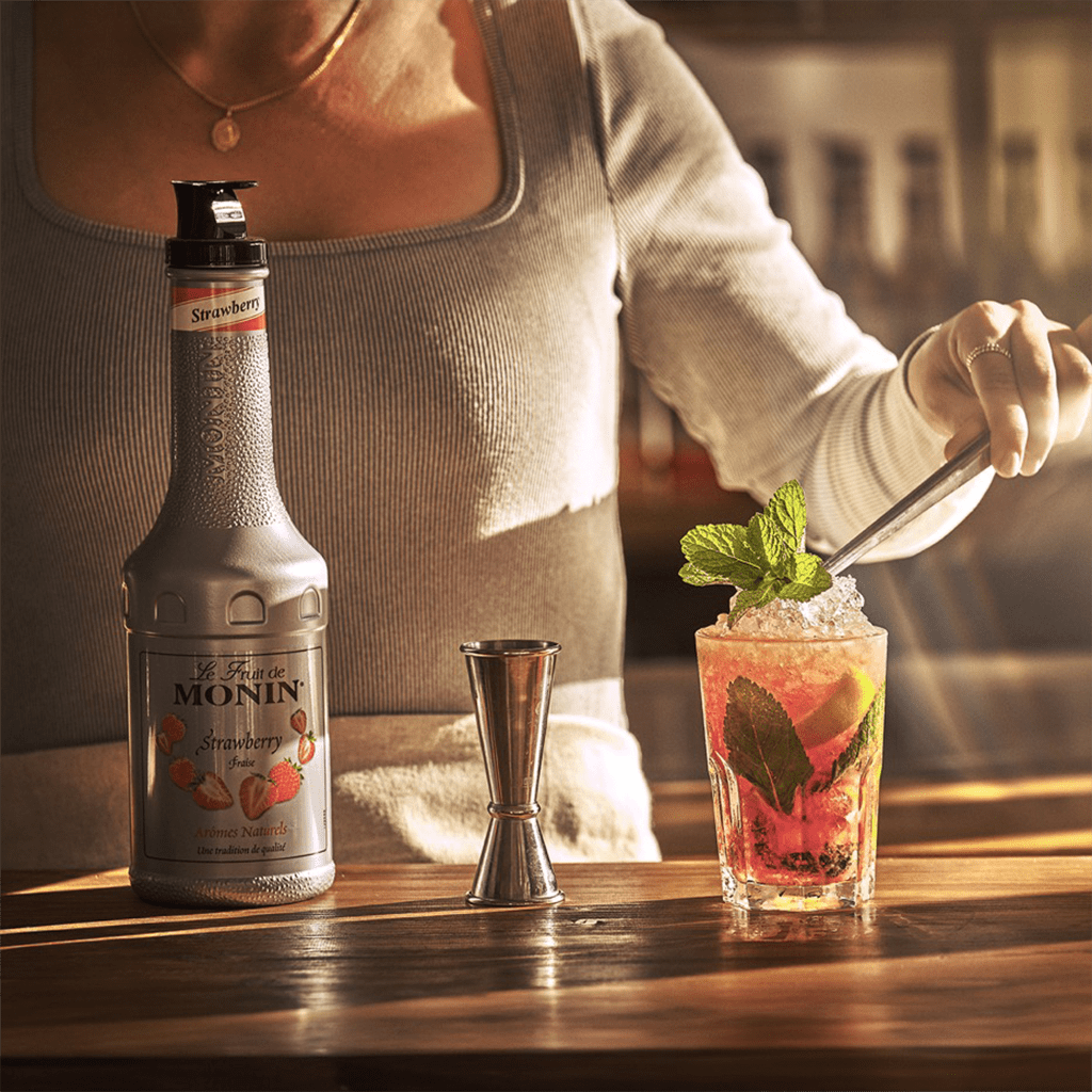 Le Fruit MONIN Fraise 50cl - Pour Cocktails, Toppings et Desserts