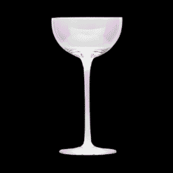 Verre à bulle coupe transparent à pied élancé pour cocktails sur fond noir, qualité supérieure
