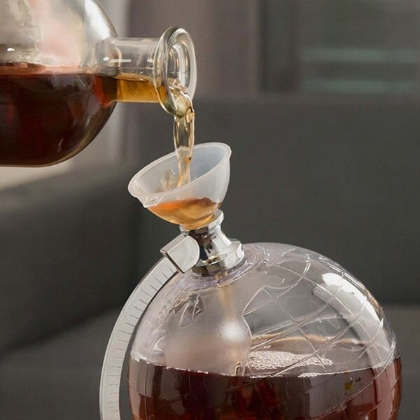 Distributeur de boissons globe – fontaine de table