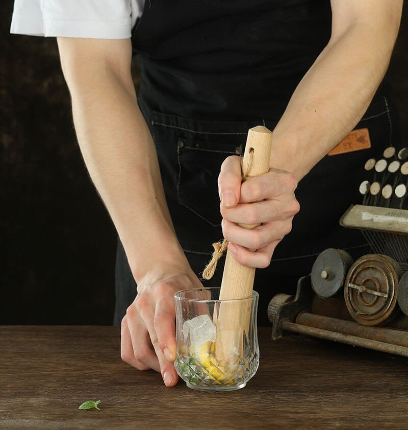 Pilon à cocktail en Bois – mojito et fruits