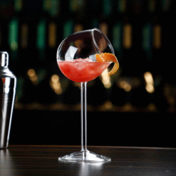 Verre à cocktail sphère inclinée – design artistique – vue 1