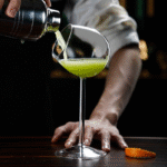 Verre à cocktail sphère inclinée – design artistique