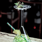 Verre à cocktail pyramide inversée – service fumé