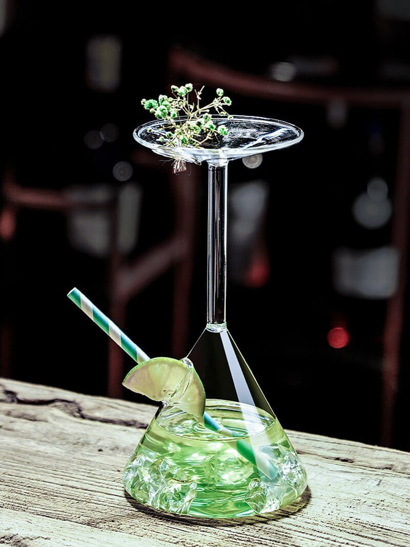 Verre à cocktail pyramide inversée – service fumé