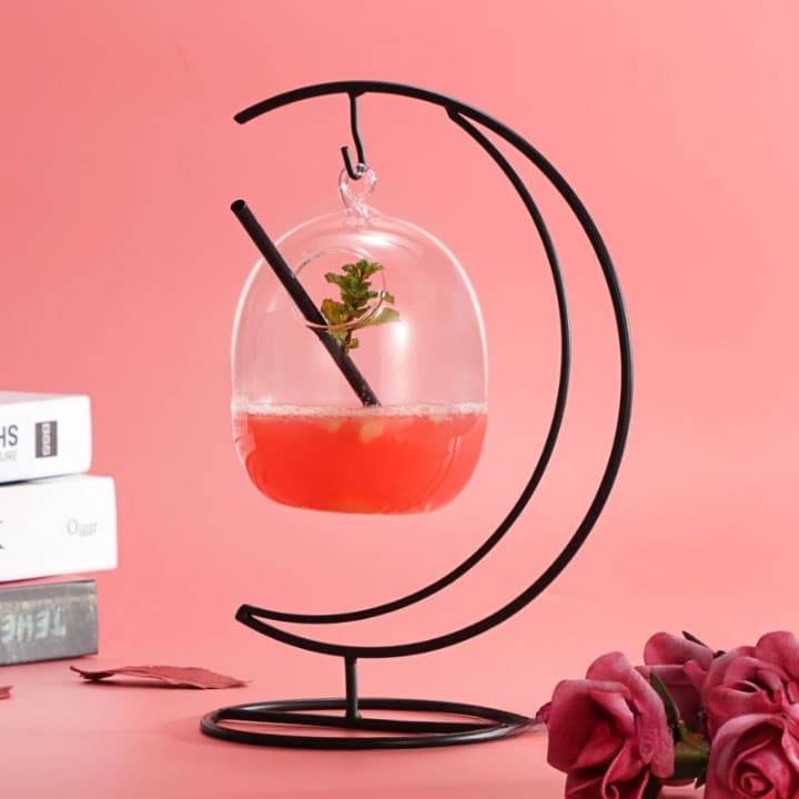 Verre à apéritif suspendu – présentation originale