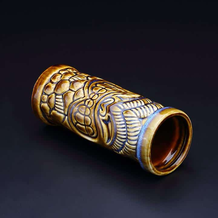 Mug Tiki marron 320 ml – céramique sculptée 17,2 cm