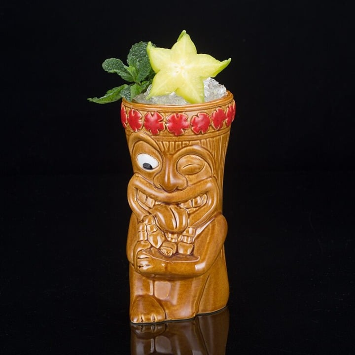 Mug Tiki Rigolo – cocktail tropical sculpté