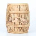 Mug Tiki Tonneau – cocktail tropical sculpté