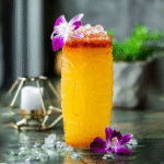 Mug Tiki Transparent – cocktail tropical sculpté