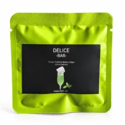 Délice Bar mint-flavoured candyfloss glitter bomb pouch on a light background.