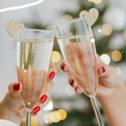 Alternative view of Marque-verres coeur en bois – 50 pièces (mariage, St. Valentin)