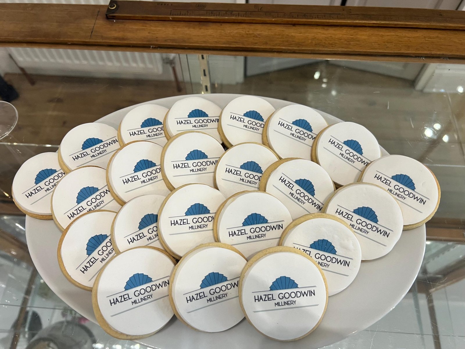Exemple de logo d’entreprise imprimé sur des décors comestibles pour biscuits